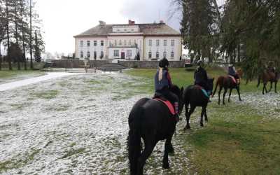 Obóz młodzieżowy, Runowo - Ferie w siodle,  7 dni 9-18 lat